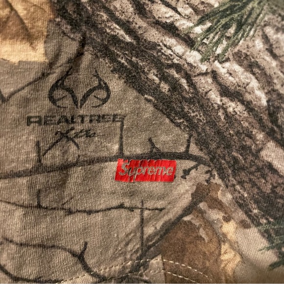 Supreme Hanes Real Tree Tee - Picture 5 of 6